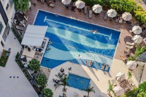 Clube Frente Mar | Sauna | Piscina | Beto Carrero