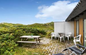 2 Bedroom Cozy Home In Fanø