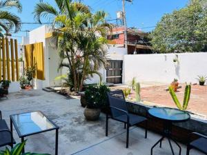 en centro cerca de la playa y machado by G P S rentas