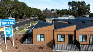 Keith Motor Inn - Бодертаун