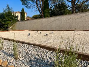 Le Clos de L-Oliveraie - Appartements de charme avec piscine proche d-Uzes : photos des chambres