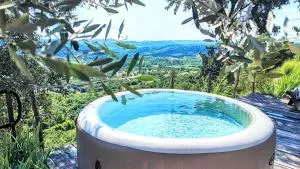 Appartman Casa Fermeglia with private jacuzzie and truffle hunting experience - Sede Comʼle