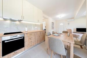 Luxury Suite in River