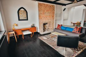 Welcome to The Pier Loft!