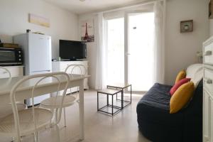 Appartement dans résidence de vacances, avec piscine, quartier Pironniere Les Sables 4 personnes