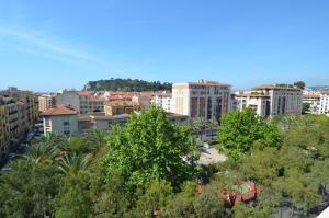 HELIANTHE - Superbe appartement avec terrasse vue mer et Château au Port de Nice