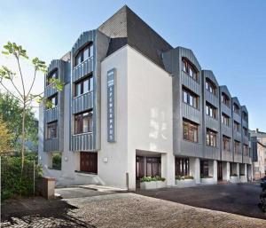 Vch Spenerhaus hotel,
Frankfurt, Germany.
The photo picture quality can be
variable. We apologize if the
quality is of an unacceptable
level.