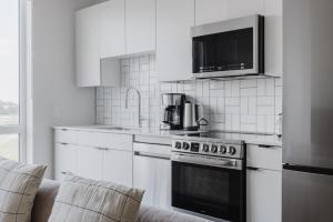 Blueground Revere gym EV charging pool wd BOS-1097