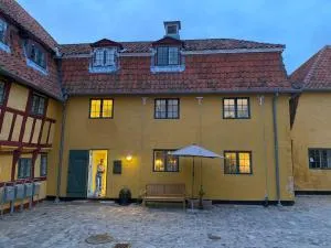 Lejlighed i den gamle Købmandsgård - Langeskov