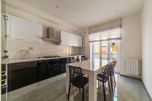 JOIVY Delightful 3-bed flat with balcony
