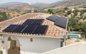 2 Bedroom Amazing Home In Viñuela