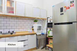 Rania Homestay near KLIA Nilai - 3 King 2 Queen - 4-Bedroom Entire House