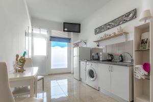 Apartment on Pinta Beach