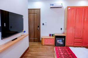 Phòng Tiêu Chuẩn Giường Lớn (Standard King Room)