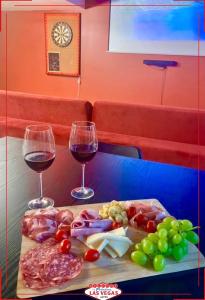 Appartements LOFT LAS VEGAS Games / Casino / Babyfoot / Bar a jeux : photos des chambres