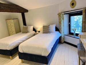 Maisons de vacances Gites de Montcabirol : photos des chambres