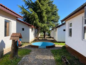 Gloria Houses-Free Parking