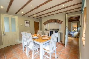 Riverside Cottage Alstonefield Peak District