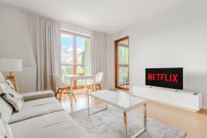 Luxury Apartments Mennica Residence with Parking