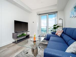 Modern 1BR Condo - King bed - Cityscape Views