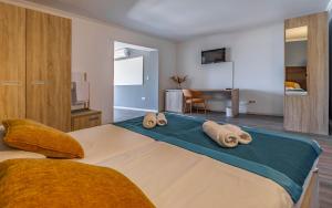 Quadruple Room room in Hotel Koral