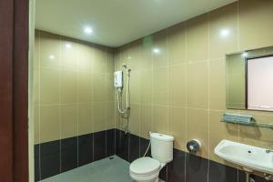 Trisisters Home by Greenway night market