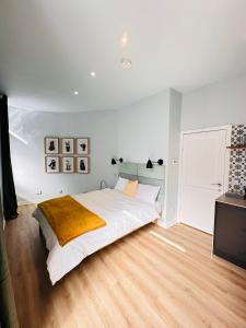 Luxury Modern Studio l Central Edinburgh l Pet Friendly
