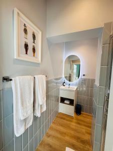 Luxury Modern Studio l Central Edinburgh l Pet Friendly