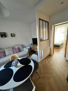 Appartement moderne et cosy , 5 min de la gare de RER D , remise des clés en main propre