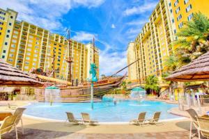 2BR Resort Suite - Fountain View Private Balcony