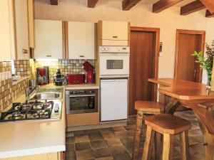 Maisons de vacances Holiday Home Mestrezec by Interhome : photos des chambres