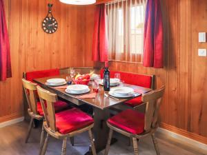 Chalet Dorine by Interhome
