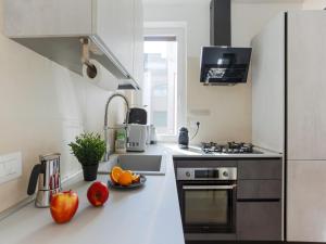 The Best Rent - Spacious two-bedroom flat near Milano Centrale