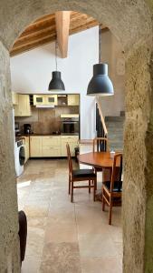 Gîte En Damé with private pool