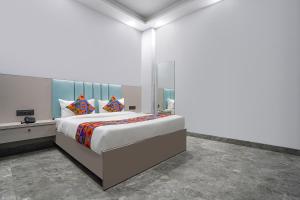 FabHotel The Royal - Nr Guru Govind Singh University