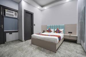FabHotel The Royal - Nr Guru Govind Singh University