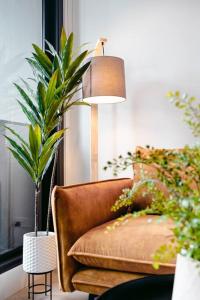 Waterfront 1BR Docklands Apt CollinsSt FreeParking#8314