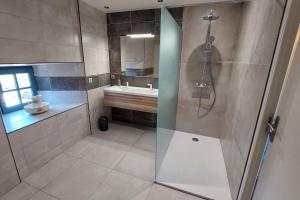 Maisons de vacances Gite 8 personnes Ussel Grande Maison renovee : photos des chambres
