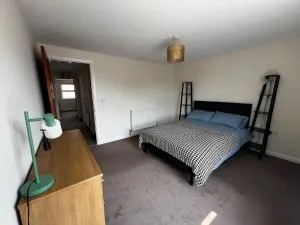 Cozy Castle Lane - Cold Norton