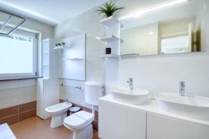 House Breeze - Premantura, 4 bedroom house with pool, jacuzzi, sauna and gaming room