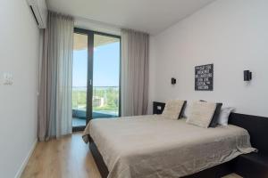 Estera apt, 4 guests, self check in, free parking