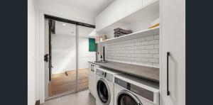 City and Sea Retreat - Family Friendly Stay