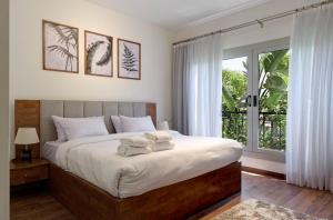 Cairo Festival City, Fantastic 2 bedroom apartment and Nanny Room with private Garden