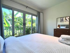 Cairo Festival City, Fantastic 2 bedroom apartment and Nanny Room with private Garden