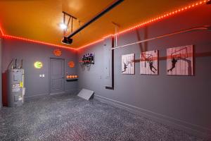 Upstay 6BR Resort Home w Pool & Basketball Court