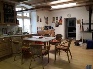 Ferienwohnung und Gästezimmer im Gutshaus Alt-Krassow