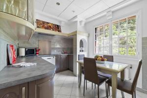 Appartements L-Escale de Beauvallon - Appt vue mer : photos des chambres