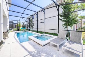 Upstay Sleeps 26 w Private Pool, Hot Tub, Games