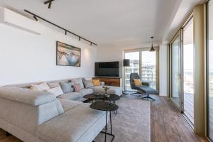 Huswell - Spacious apartment with huge terrace with sea view