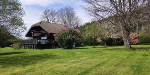 Chalet de Charme 100m² - Grand jardin - Gite les 4 saisons- Lac de chalain